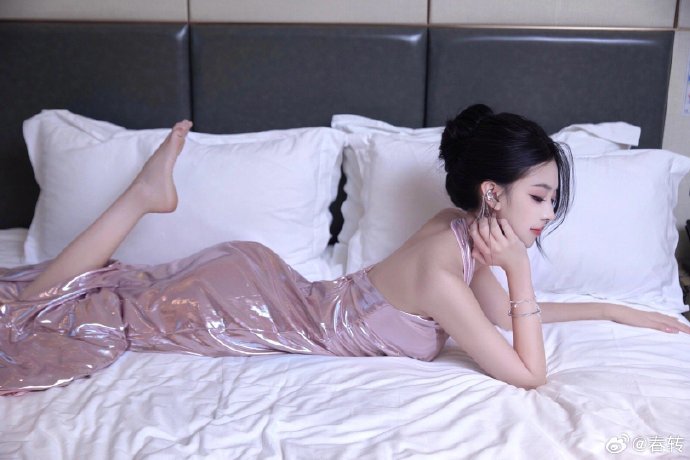 刺激战场两人秀恩爱全过程
